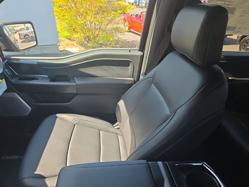 New 2025 Ford F150 Lariat w/ Equipment Group 502A High image 33