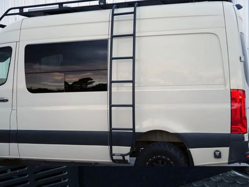 Used 2019 Mercedes-Benz Sprinter 2500 w/ Premium Plus Package image 83