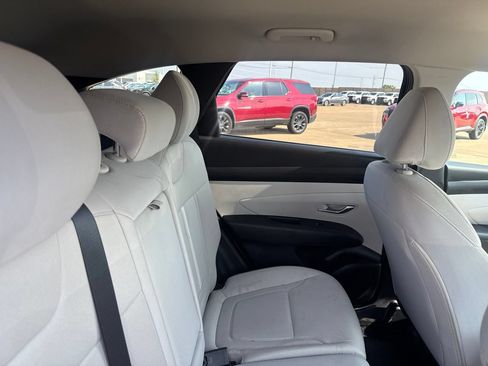 Used 2025 Hyundai Tucson SEL FWD image 32