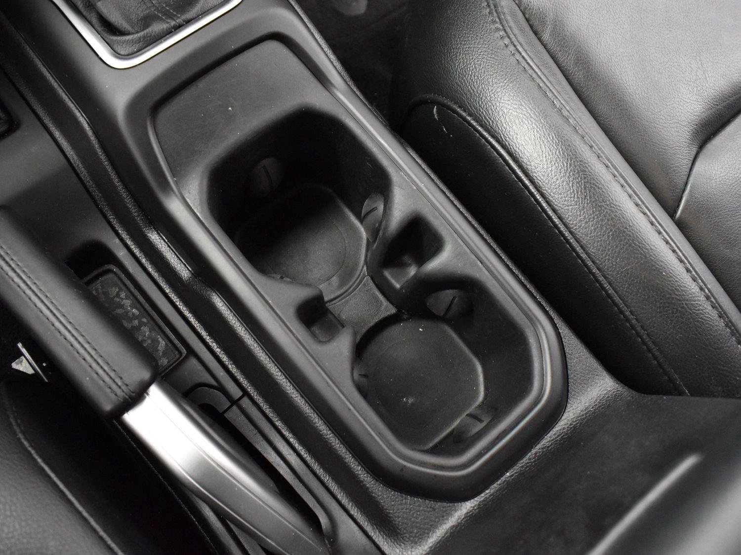 Used 2020 Jeep Wrangler Unlimited Sahara AWD/4WD image 19