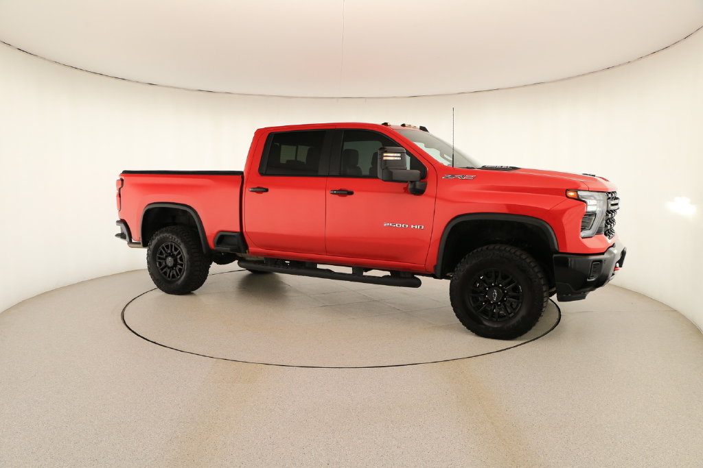 Used 2025 Chevrolet Silverado 2500 ZR2 AWD/4WD image 9