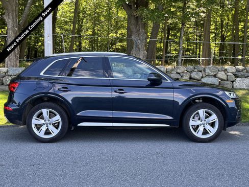 Used 2019 Audi Q5 2.0T Premium Plus w/ Premium Plus Package AWD/4WD image 2