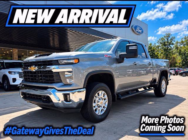 Used 2025 Chevrolet Silverado 3500 LT AWD/4WD image 1