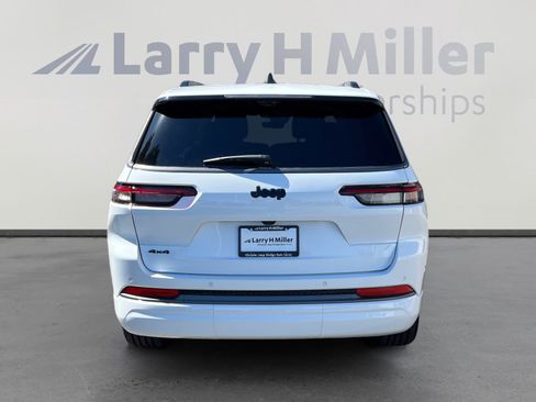 New 2026 Jeep Grand Cherokee L Limited AWD/4WD image 4