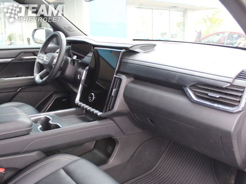 Used 2024 GMC Acadia Elevation w/ Black Edition AWD/4WD image 29