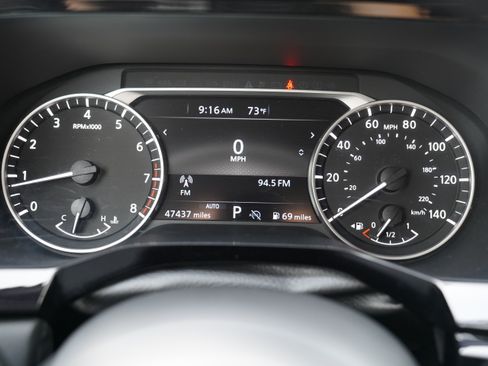 Used 2025 Nissan Pathfinder SV AWD/4WD image 22
