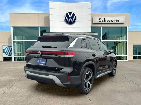 New 2026 Volkswagen Tiguan SE image 5