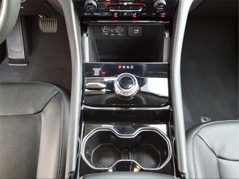 Used 2023 Jeep Grand Cherokee Limited image 22