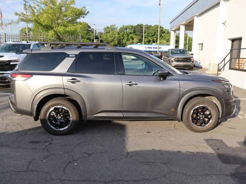 Used 2023 Nissan Pathfinder Rock Creek AWD/4WD image 11