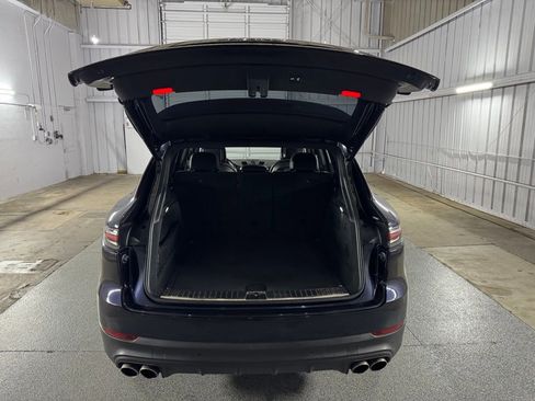 Used 2022 Porsche Cayenne S image 55