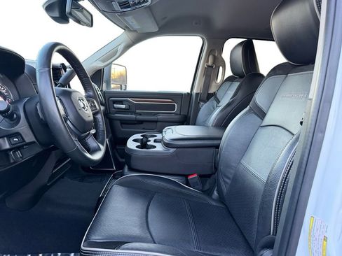 Used 2024 RAM 2500 Laramie image 10