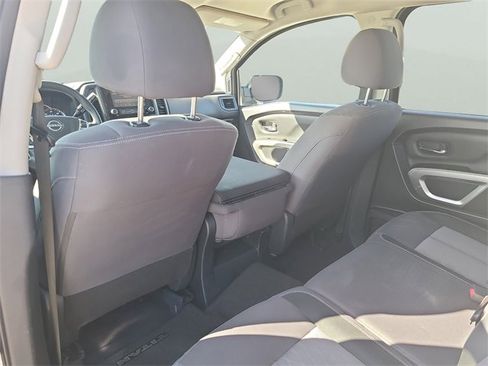 Used 2023 Nissan Titan SV image 14