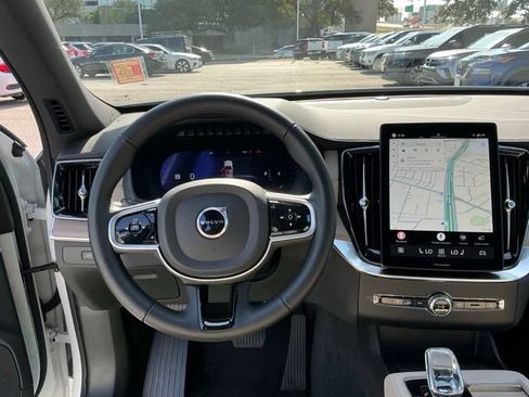 Certified 2025 Volvo XC90 B5 Core AWD/4WD image 20