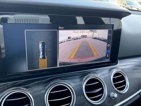 Used 2017 Mercedes-Benz E 300 image 26