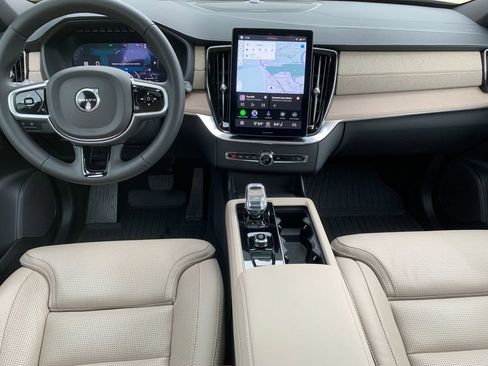 Used 2026 Volvo XC90 T8 Ultra w/ Protection Package AWD/4WD image 16