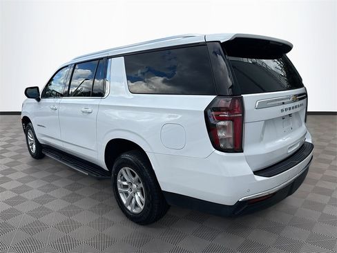 Used 2023 Chevrolet Suburban LT image 6