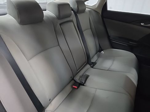 Used 2016 Honda Civic EX-T image 17