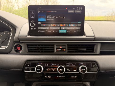 Used 2024 Honda Pilot Touring image 19