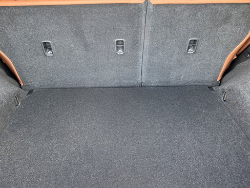 New 2026 Genesis GV70 2.5T Advanced image 18