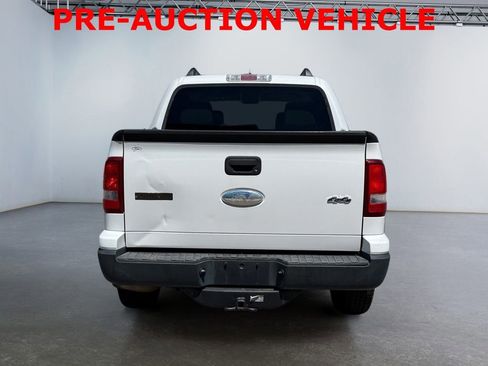 Used 2007 Ford Explorer Sport Trac XLT AWD/4WD image 4