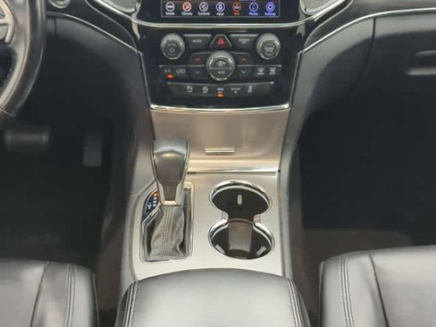 Certified 2020 Jeep Grand Cherokee Limited AWD/4WD image 29