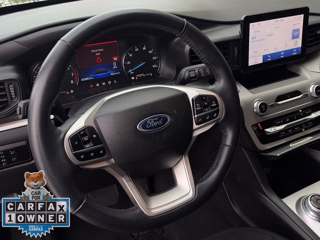 Used 2023 Ford Explorer XLT AWD/4WD image 10