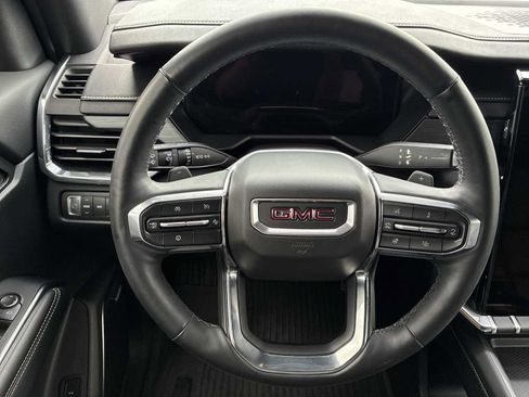 Used 2024 GMC Acadia Elevation w/ Luxury Package AWD/4WD image 11