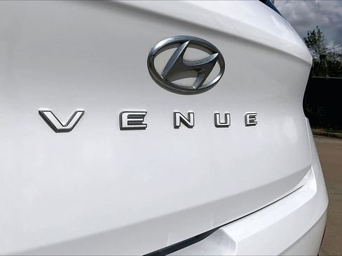 Used 2023 Hyundai Venue SEL w/ Cargo Package image 29