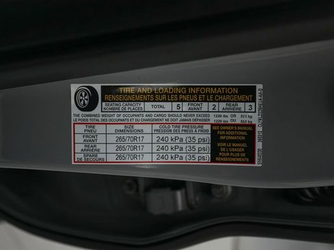 Used 2025 Nissan Frontier PRO-4X AWD/4WD image 25