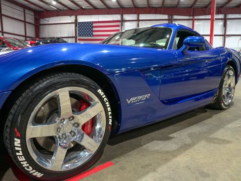 Used 2006 Dodge Viper SRT-10 w/ First Edition Group RWD image 28