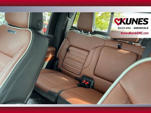 New 2026 GMC Sierra 3500 Denali Ultimate AWD/4WD image 33