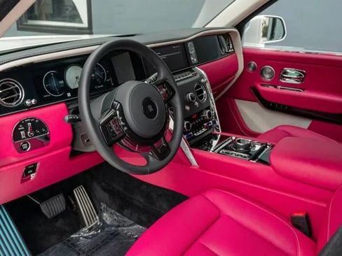 Used 2025 Rolls-Royce Cullinan image 11