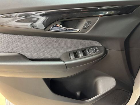 Used 2025 Chevrolet TrailBlazer LT FWD image 18