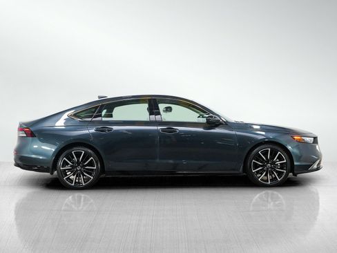 Used 2024 Honda Accord Touring image 6