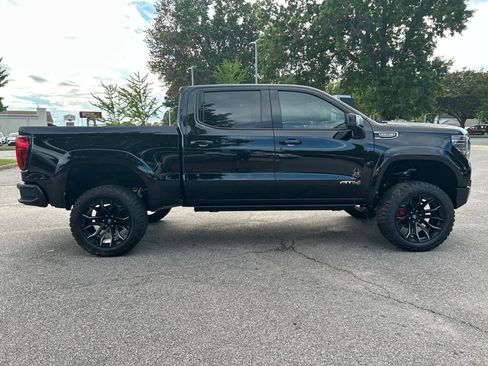 New 2025 GMC Sierra 1500 AT4 w/ AT4 Premium Package image 8