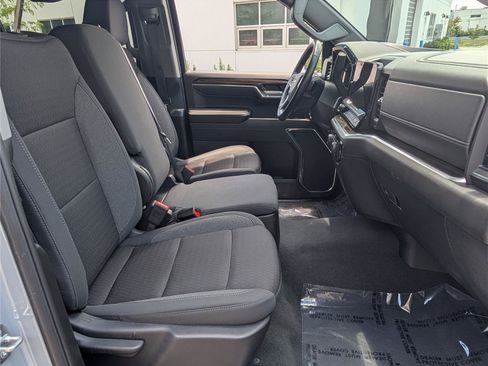 Used 2024 Chevrolet Silverado 1500 LT RWD image 11