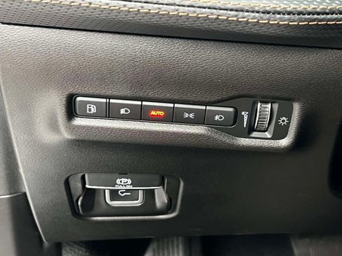 Used 2026 Jeep Cherokee Limited AWD/4WD image 21