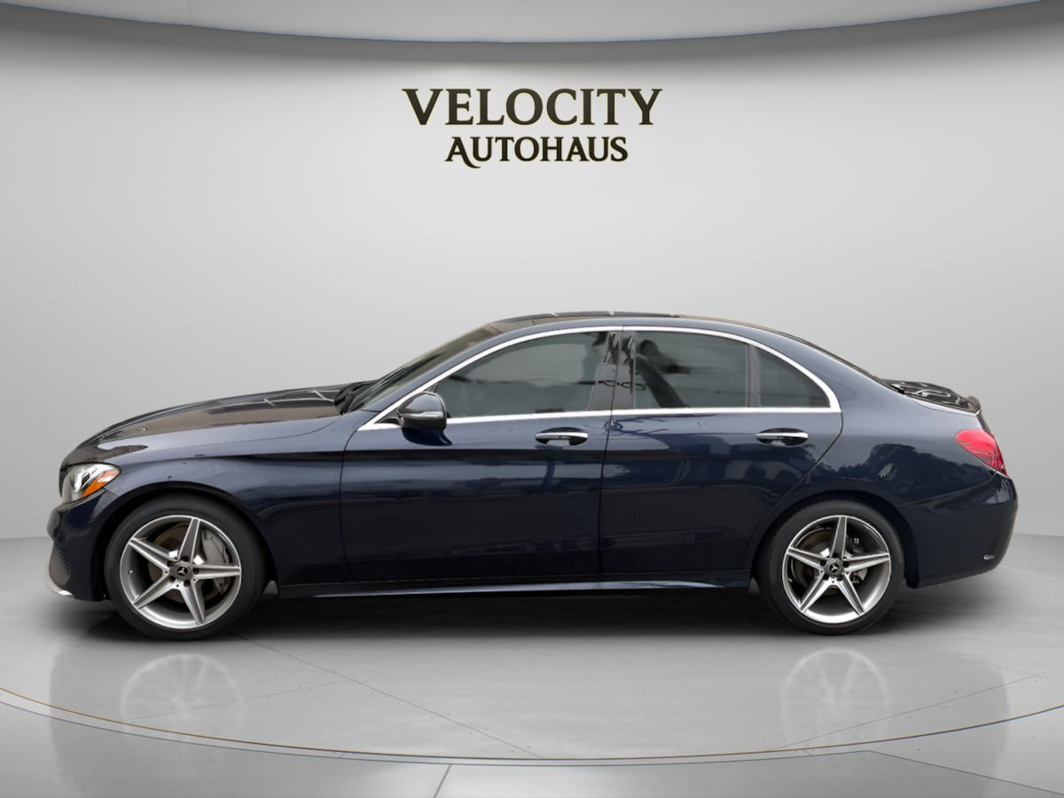 Used 2018 Mercedes-Benz C 300 4MATIC Sedan image 4