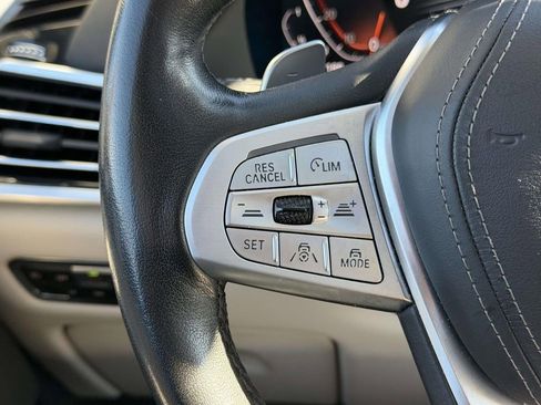 Used 2021 BMW X7 xDrive40i w/ Executive Package image 9