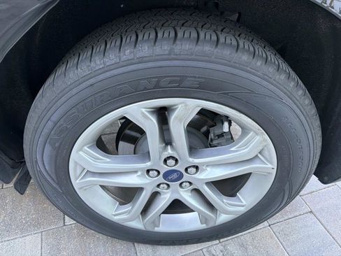 Used 2018 Ford Edge Titanium w/ Ford Safe & Smart Package FWD image 32
