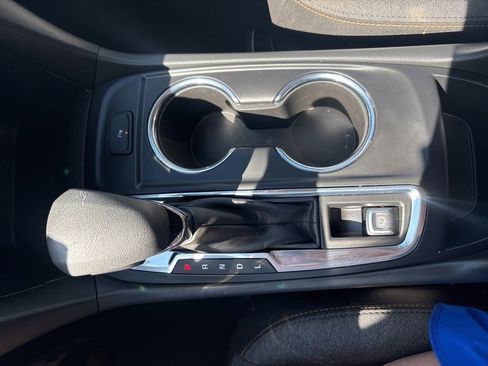 Used 2023 Chevrolet Equinox LT w/ Driver Convenience Package image 36