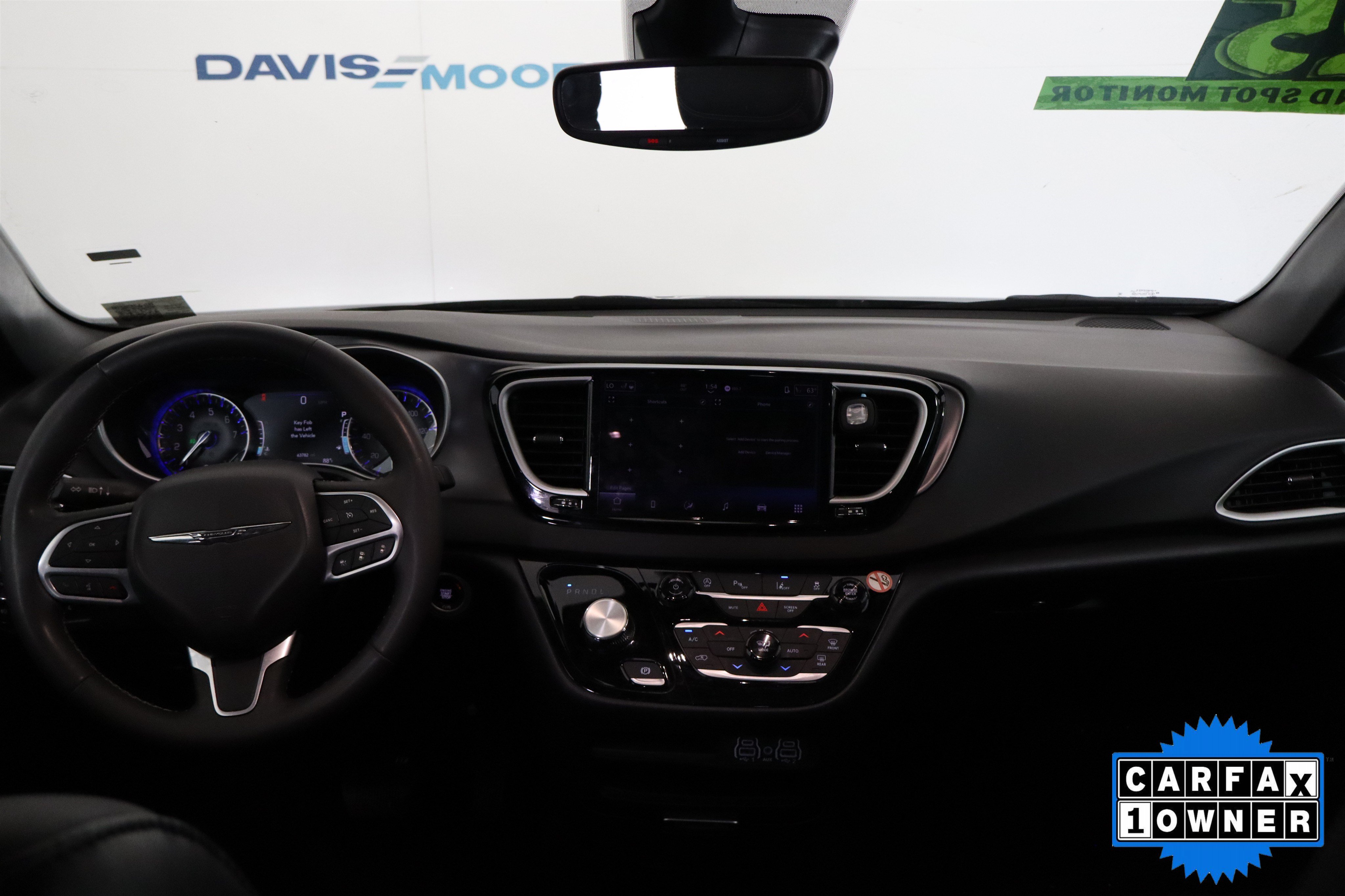 Used 2025 Chrysler Pacifica Select FWD image 15