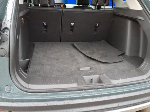Used 2025 Chevrolet Trax LT FWD image 23