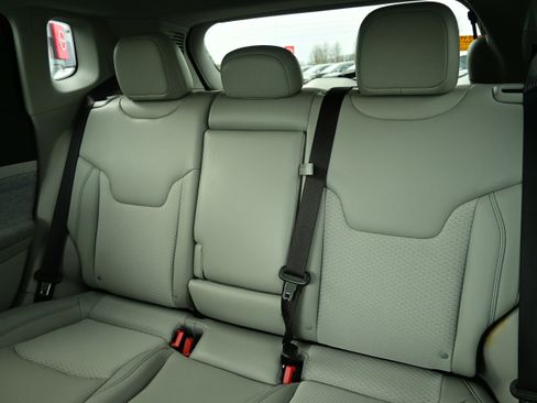 Used 2022 Jeep Compass Latitude w/ Convenience Group image 25