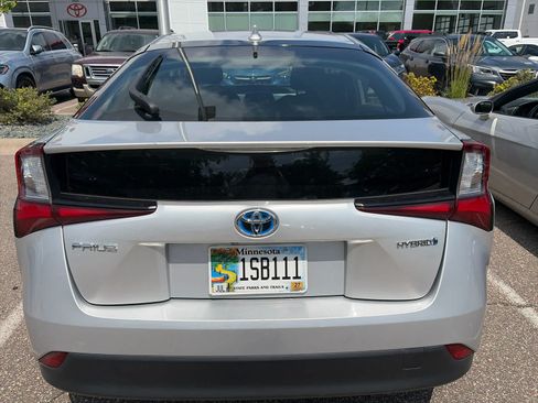 Used 2022 Toyota Prius LE FWD image 5