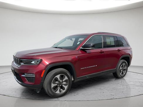 Used 2024 Jeep Grand Cherokee Limited 4xe AWD/4WD image 16