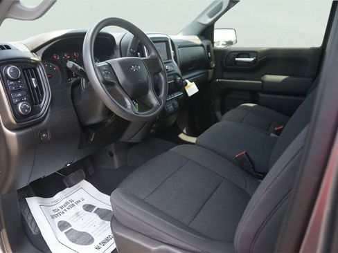 Used 2021 Chevrolet Silverado 1500 Custom Trail Boss w/ LPO, Dark Essentials Package AWD/4WD image 8