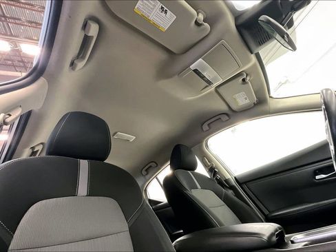 Used 2021 Nissan Sentra SV image 28