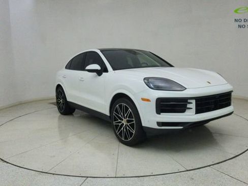 Used 2024 Porsche Cayenne Coupe AWD/4WD image 63
