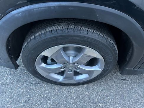 Used 2020 Honda HR-V LX image 12